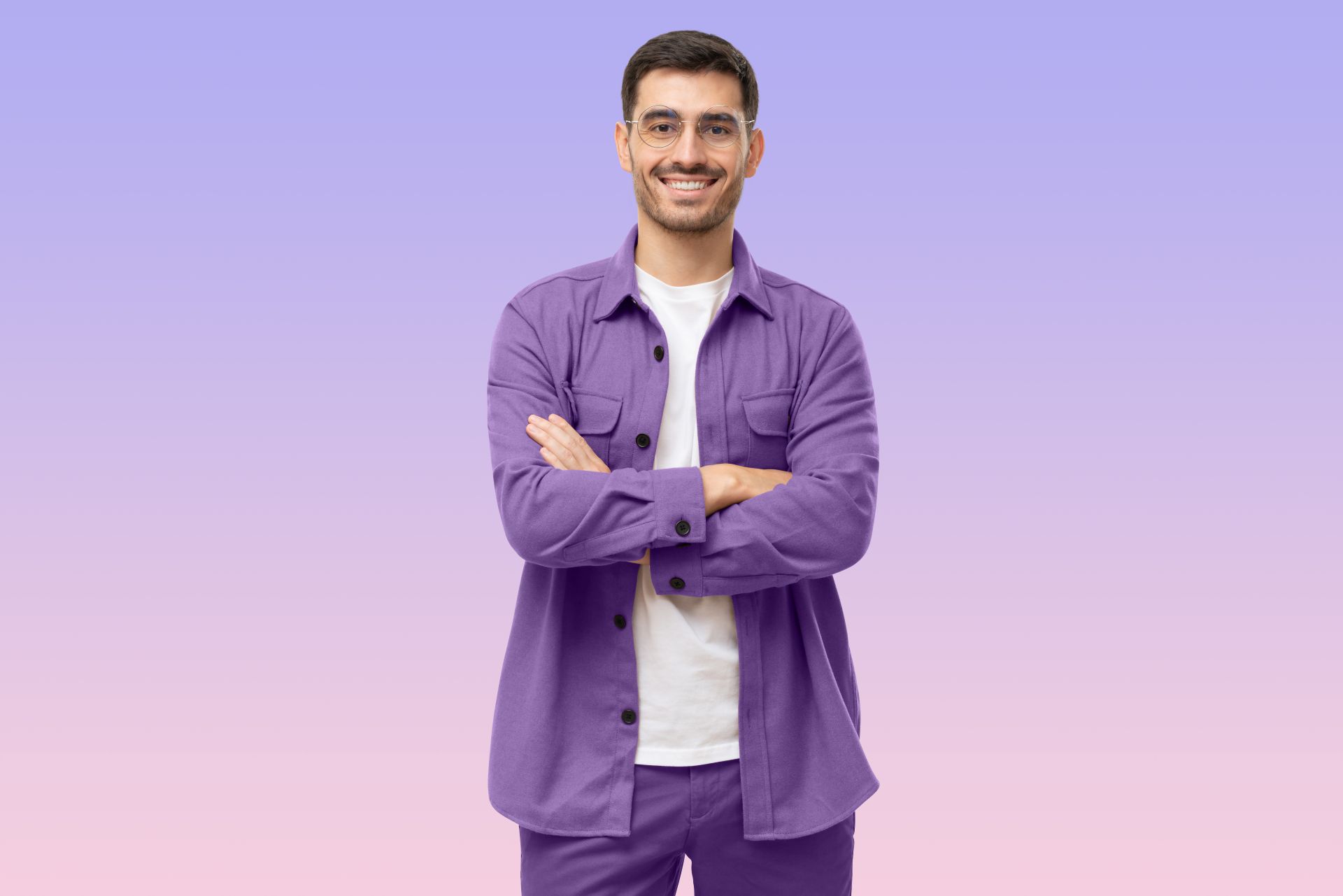 young-male-teacher-standing-with-crossed-arms-wea-2024-10-17-21-44-51-utc.jpg
